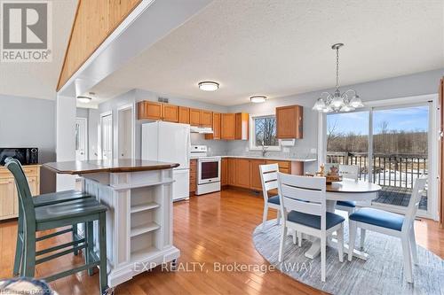 397 Purple Valley Road, South Bruce Peninsula, ON - Indoor Photo Showing Dining Room