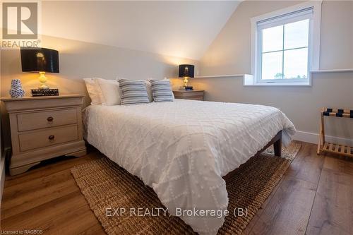 383230 Dawson Road, Georgian Bluffs, ON - Indoor Photo Showing Bedroom