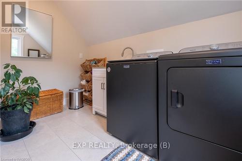 383230 Dawson Road, Georgian Bluffs, ON - Indoor Photo Showing Laundry Room