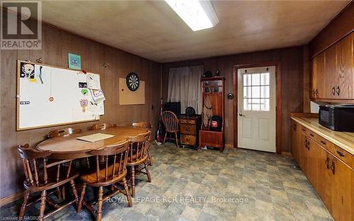 862 24Th Avenue, Hanover, ON - Indoor Photo Showing Dining Room