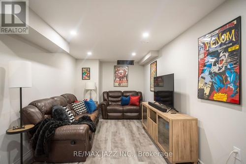 121 Reed Drive, Ajax (Central), ON - Indoor