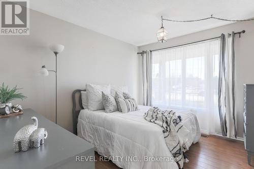 10 Hamilton Street, Kawartha Lakes (Lindsay), ON - Indoor Photo Showing Bedroom