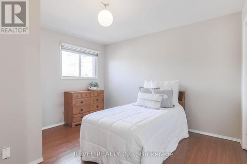 10 Hamilton Street, Kawartha Lakes (Lindsay), ON - Indoor Photo Showing Bedroom