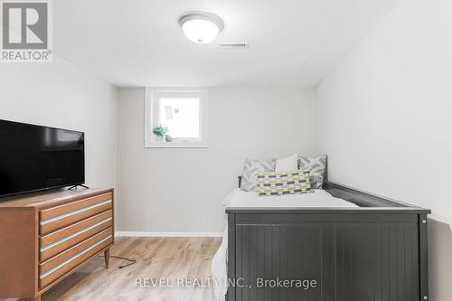 10 Hamilton Street, Kawartha Lakes (Lindsay), ON - Indoor Photo Showing Other Room