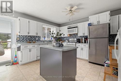 12 Baldwin Street, Brighton, ON - Indoor Photo Showing Kitchen With Upgraded Kitchen