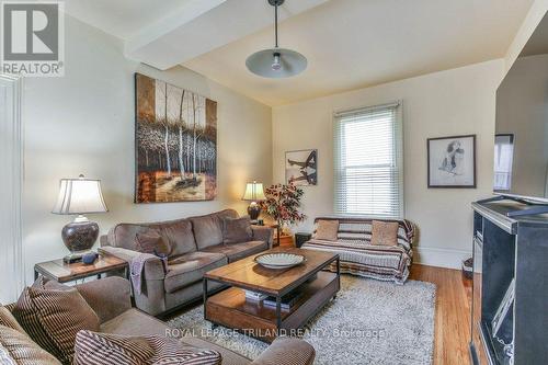 149 John Street, London, ON - Indoor Photo Showing Living Room