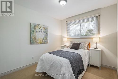 100 Sherman Drive, St. Catharines (443 - Lakeport), ON - Indoor Photo Showing Bedroom