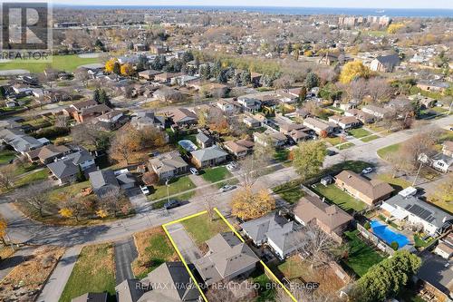 100 Sherman Drive, St. Catharines (443 - Lakeport), ON - Outdoor With View