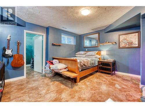 15612 Sargeant Lane, Summerland, BC - Indoor Photo Showing Bedroom