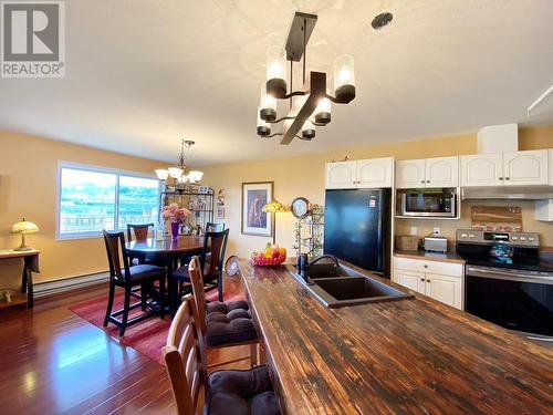 4801 89Th Street Unit# 303, Osoyoos, BC - Indoor Photo Showing Kitchen With Double Sink