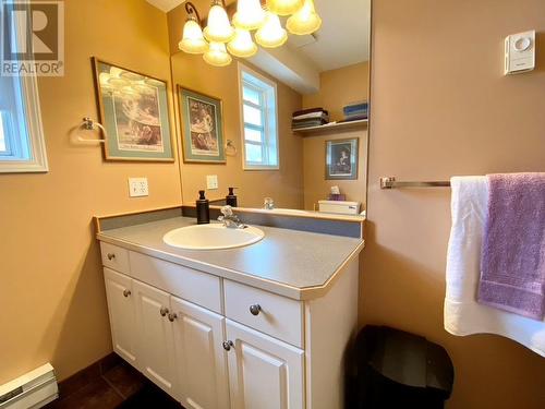 4801 89Th Street Unit# 303, Osoyoos, BC - Indoor Photo Showing Bathroom