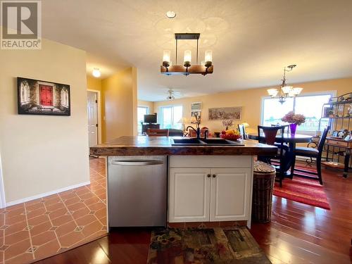 4801 89Th Street Unit# 303, Osoyoos, BC - Indoor Photo Showing Kitchen With Double Sink