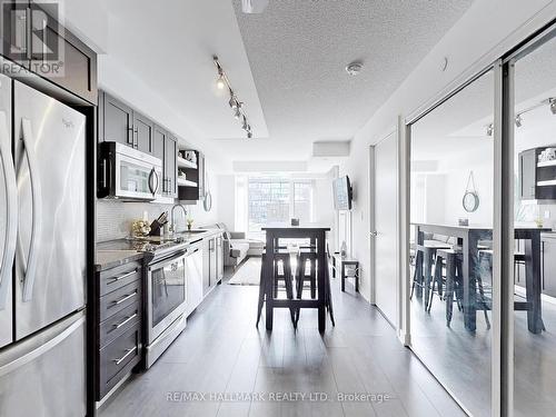 517 - 525 Adelaide Street W, Toronto, ON - Indoor Photo Showing Kitchen With Stainless Steel Kitchen With Upgraded Kitchen