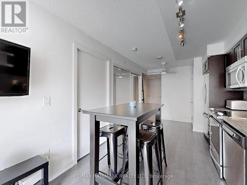 517 - 525 Adelaide Street W, Toronto, ON - Indoor Photo Showing Kitchen