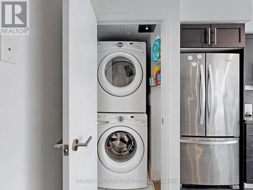 517 - 525 Adelaide Street W, Toronto, ON - Indoor Photo Showing Laundry Room