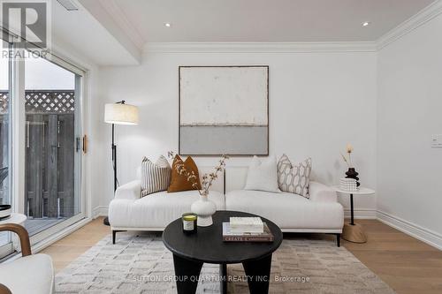 210 - 262 St Helens Avenue, Toronto, ON - Indoor Photo Showing Living Room