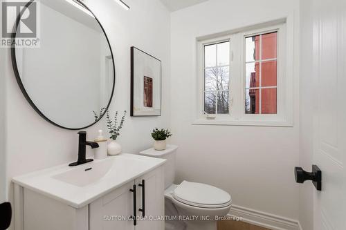 210 - 262 St Helens Avenue, Toronto, ON - Indoor Photo Showing Bathroom