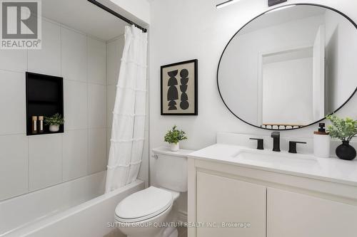 210 - 262 St Helens Avenue, Toronto, ON - Indoor Photo Showing Bathroom