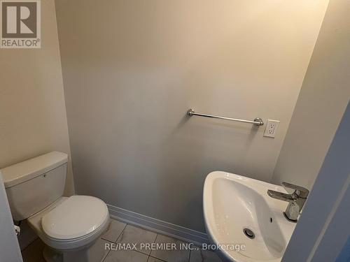 55 - 719 Lawrence Avenue, Toronto, ON - Indoor Photo Showing Bathroom