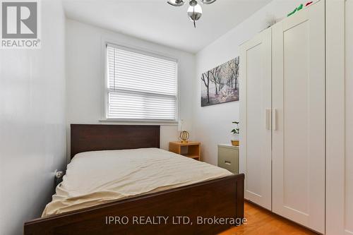 135 Downsview Avenue, Toronto, ON - Indoor Photo Showing Bedroom