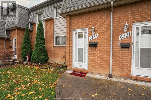 6733 Rose-Ville Garden, Windsor, ON - Outdoor With Exterior