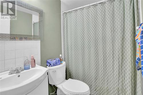 6733 Rose-Ville Garden, Windsor, ON - Indoor Photo Showing Bathroom