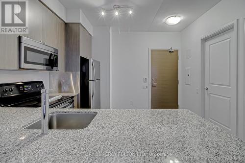 2011 - 23 Sheppard Avenue E, Toronto, ON - Indoor Photo Showing Kitchen