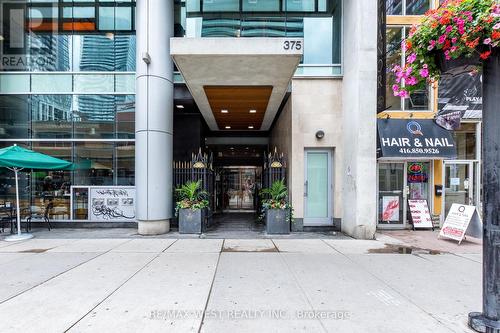 807 - 375 King Street W, Toronto, ON - Outdoor