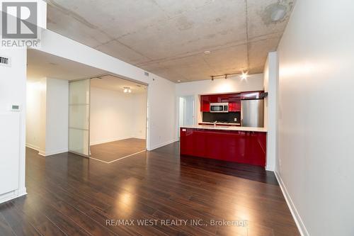 807 - 375 King Street W, Toronto, ON - Indoor