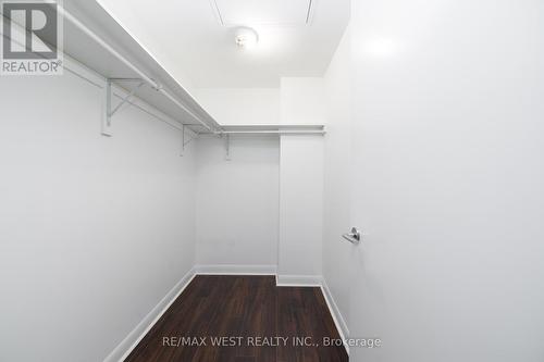 807 - 375 King Street W, Toronto, ON - Indoor With Storage