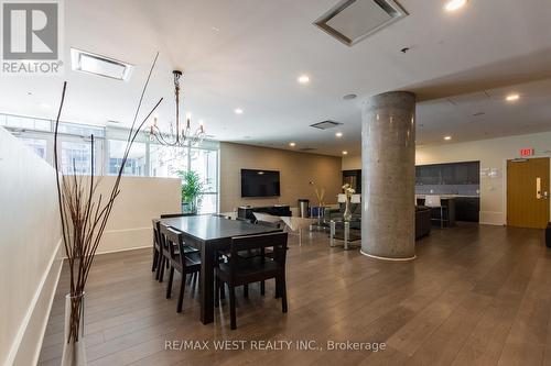 807 - 375 King Street W, Toronto, ON - Indoor Photo Showing Dining Room