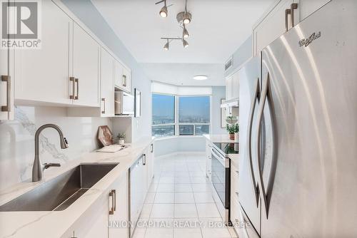 1036 - 68 Corporate Drive, Toronto, ON - Indoor Photo Showing Kitchen With Upgraded Kitchen