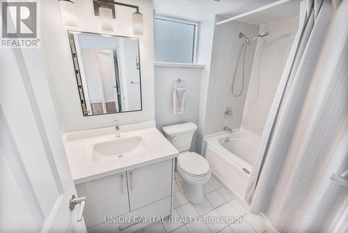 1036 - 68 Corporate Drive, Toronto, ON - Indoor Photo Showing Bathroom