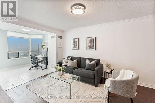 1036 - 68 Corporate Drive, Toronto, ON - Indoor Photo Showing Living Room