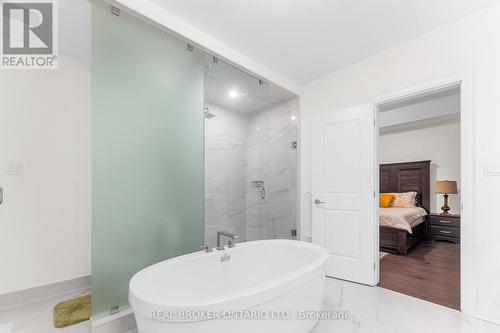 17 Brant Drive, Vaughan, ON - Indoor Photo Showing Bathroom