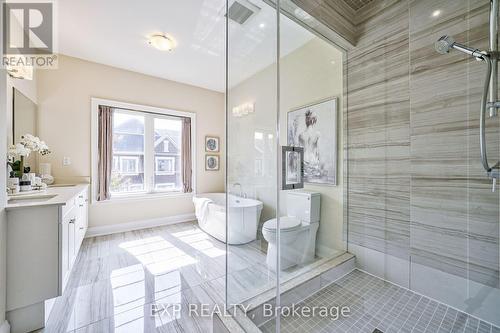 20 Dunton Lane, Richmond Hill, ON - Indoor Photo Showing Bathroom