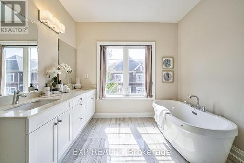 20 Dunton Lane, Richmond Hill, ON - Indoor Photo Showing Bathroom