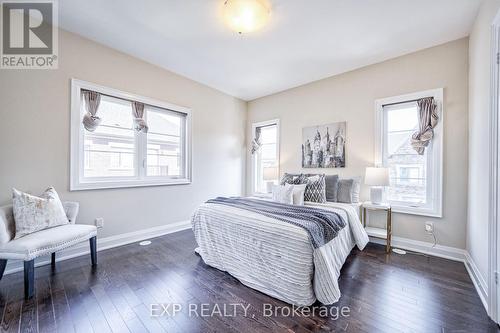 20 Dunton Lane, Richmond Hill, ON - Indoor Photo Showing Bedroom