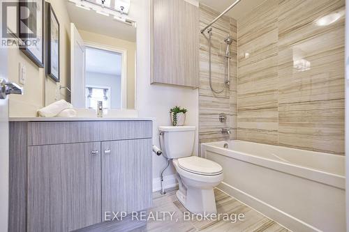 20 Dunton Lane, Richmond Hill, ON - Indoor Photo Showing Bathroom