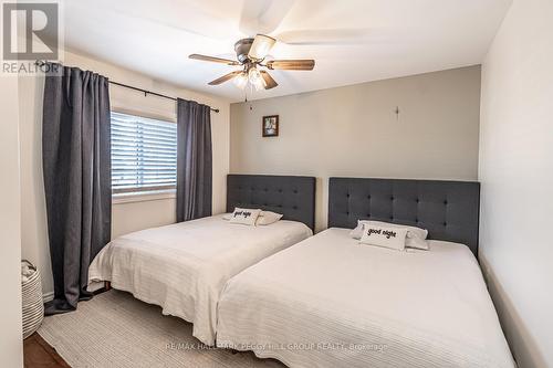 211 Nathan Crescent, Barrie, ON - Indoor Photo Showing Bedroom