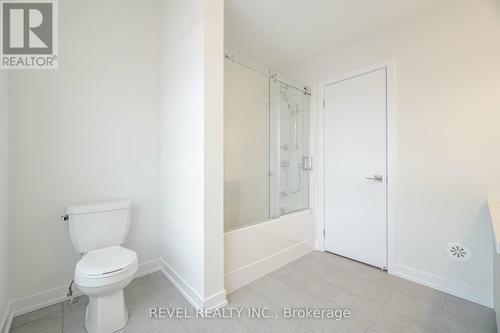 3084 Harasym Trail, Oakville, ON - Indoor Photo Showing Bathroom