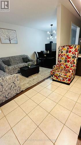 118 Sussexvale Drive, Brampton, ON - Indoor