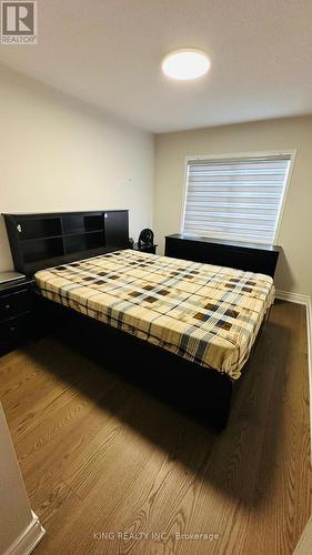 118 Sussexvale Drive, Brampton, ON - Indoor Photo Showing Bedroom