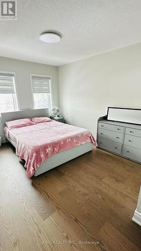 118 Sussexvale Drive, Brampton, ON - Indoor Photo Showing Bedroom