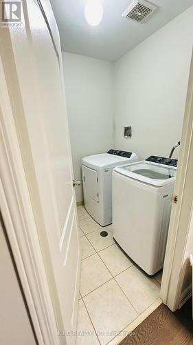 118 Sussexvale Drive, Brampton, ON - Indoor Photo Showing Laundry Room