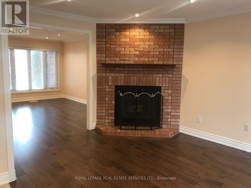 5708 Invergordon Lane, Mississauga, ON - Indoor Photo Showing Living Room With Fireplace