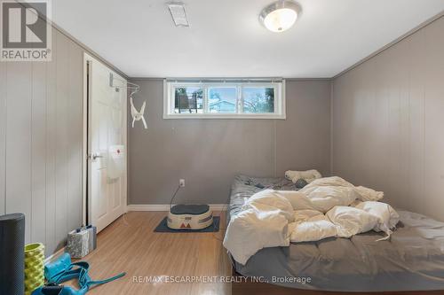 253 West 33Rd Street, Hamilton, ON - Indoor Photo Showing Bedroom