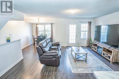 1541 Gainer Crescent, Milton, ON - Indoor Photo Showing Living Room