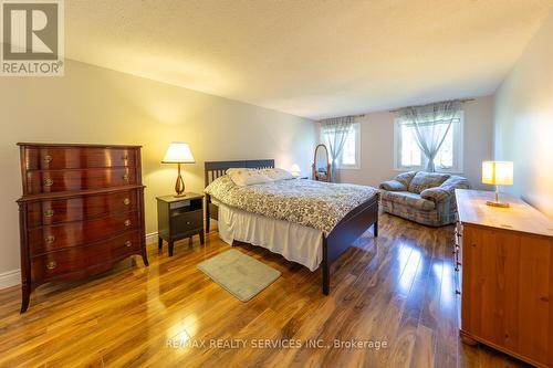 1 Mccort Drive S, Caledon, ON - Indoor Photo Showing Bedroom