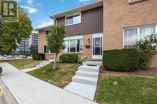 82 Finch Drive Unit# 31, Sarnia, ON - Outdoor With Facade